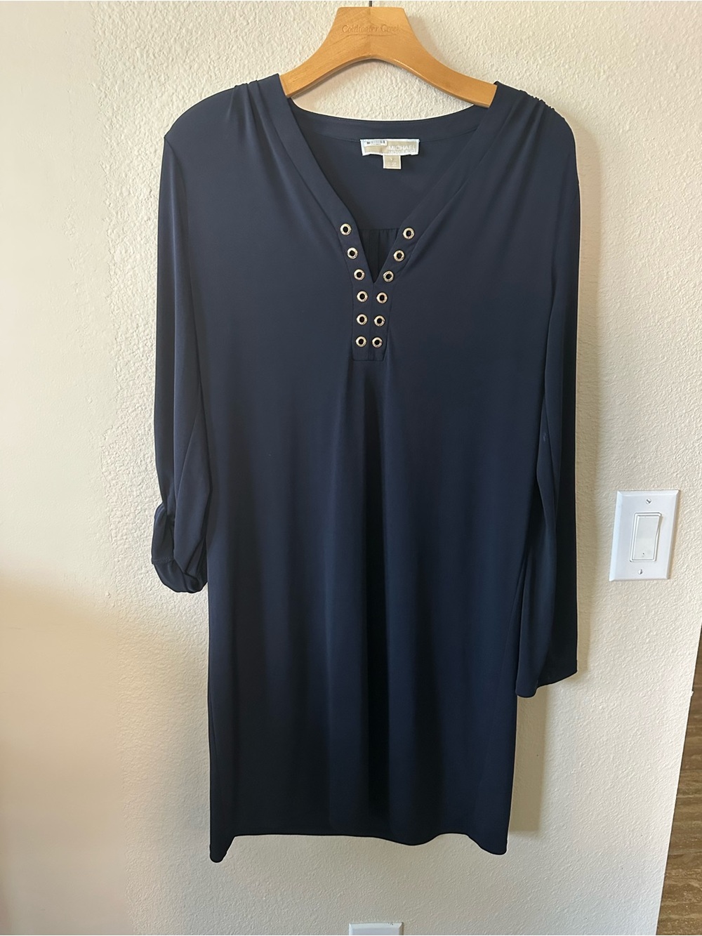 Michael Kors Women’s Navy Eyelet V-Neck Shift Dress size L/NWOT 1444